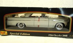 MAISTO SPECIAL EDITION 1956 CHRYSLER 300B 1:18 SCALE NEW OLD STOCK