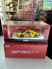 FERRARI SF90 XX STRADALE LE MANS #83 YELLOW RED 1/64 DIECAST CAR BY DMH MODEL