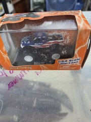 Bigfoot 4×4 2001 1:64 Monster Truck Blue/White/Red Diecast Unopened