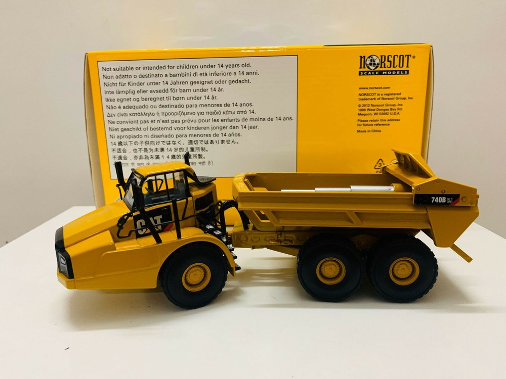 Norscot Caterpillar Cat 740B EJ Articulated Truck 1/50 DieCast 55500 New in Box