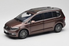 ZVE000003BRA Volkswagen Touran Brown Paudi Model 1:18