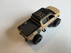 Maisto Rebels 4 X 4 2019 Chevy Silverado 271 Tan 25205 1/52 Scale