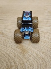 Spin Master Monster Jam Son-Uva Grave Digger Diecast Monster Truck 1:64