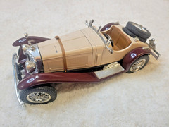 Burago 1:18 Mercedes Benz SSK 1928 Vintage Diecast Car Cream Maroon