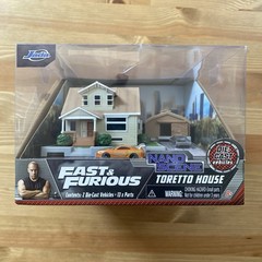 Jada Toys Fast & Furious Nano Scene Toretto House Display w/ 2 Die-cast Vehicles