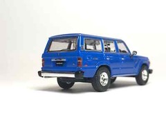 1/64 Die Cast TOYOTA LAND CRUISER FJ60 Model Truck – GREEN –
