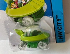 Hot Wheels 2013 The Jetsons Capsule Car Green HW City