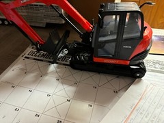 12″ LONG NEW RAY ORANGE KUBOTA KX080-4 EXCAVATOR, NO PACKAGING # C 508