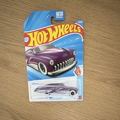 Hot Wheels 2019 X-Raycers #3/10 Gazella GT #FYD64 1 64 Scale Diecast T35