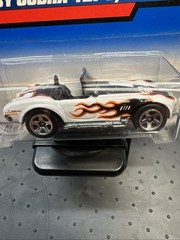 Hot Wheels 1998- Shelby Cobra 427 S/C in White, Ships in a Protector!!
