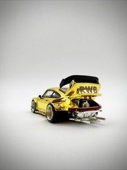 Pop Race XCartoys HEC Beijing 1/64 RWB 930 Gold Set Ltd 300 Truck Transporter