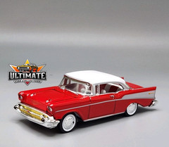 1957 57 Chevrolet Bel Air Collectible 1/64 Scale Diecast Model Collector Car