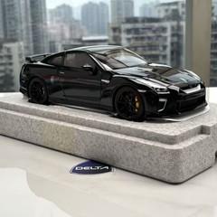 Motor helix Mh 1/18Nissan GTR R35 T Spec In Midnight Purple