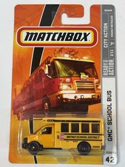 Matchbox 2009 #42 GMC School Bus Metro School District Yellow Sealed Card Rare