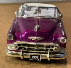 Jada Street Low 1:24 LOWRIDER 1953 Metallic Purple Chevy Bel Air Conv. Die cast