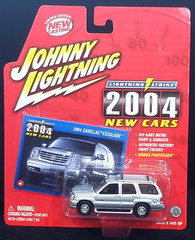 Johnny Lightning 04 2004 Cadillac Escalade Lightning Strike Car w/RRs Silver