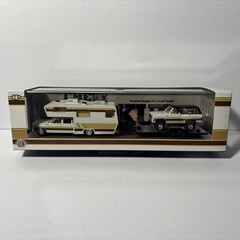 M2 MACHINES HAULER 1974 CHEVROLET CHEYENNE SUPER 30 CAMPER & 1974 K5 BLAZER