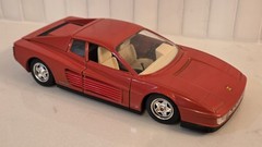 Vintage Bburago 1:24 1984 Ferrari Testarossa Red Tan Interior 0504 Made in Italy