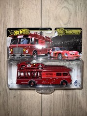 Hot Wheels Premium Car Culture Team Transport Ferrari 250 GTO & Transporter