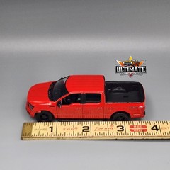 2020 Ford F-150 Lariat Truck Collectible 1/64 Scale Diecast Model Collector Car