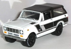 1/64 = 1979 INTERNATIONAL HARVESTER _ SCOUT II RALLYE 4X4 / Rubber Tire Diecast