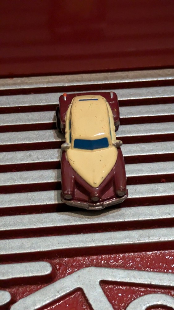 Galoob Hasbro Micro Machine Tucker Torpedo in Two Tone Maroon & Tan x1