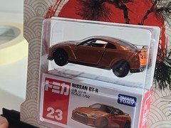 Tomica Tomy Diecast Nissan GT-R No. 23 1/62