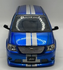 Chrysler Town & Country CAND BLUE – Jada Dub City 1:24 Scale Die-cast “MAYA”