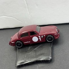 Hot Wheels Jaguar MK1 Un Spun Race Day with Mainline
