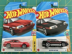 LOT OF 2 – 2024 & 2025 HOT WHEELS ‘92 FORD MUSTANG HW: THE 90’s HW: 70s vs 90s