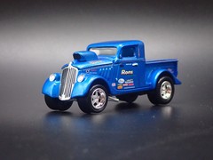 1933 33 WILLYS PICKUP GASSER NHRA 1:64 SCALE COLLECTIBLE DIECAST MODEL CAR