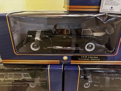 Full Set Die cast“Presidential Limousines” American Mint 1:24 With Certificate