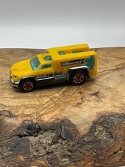 2012 Hot Wheels Rescue Duty Ambulance Loose 1:64 Die Cast Toy Car Yellow