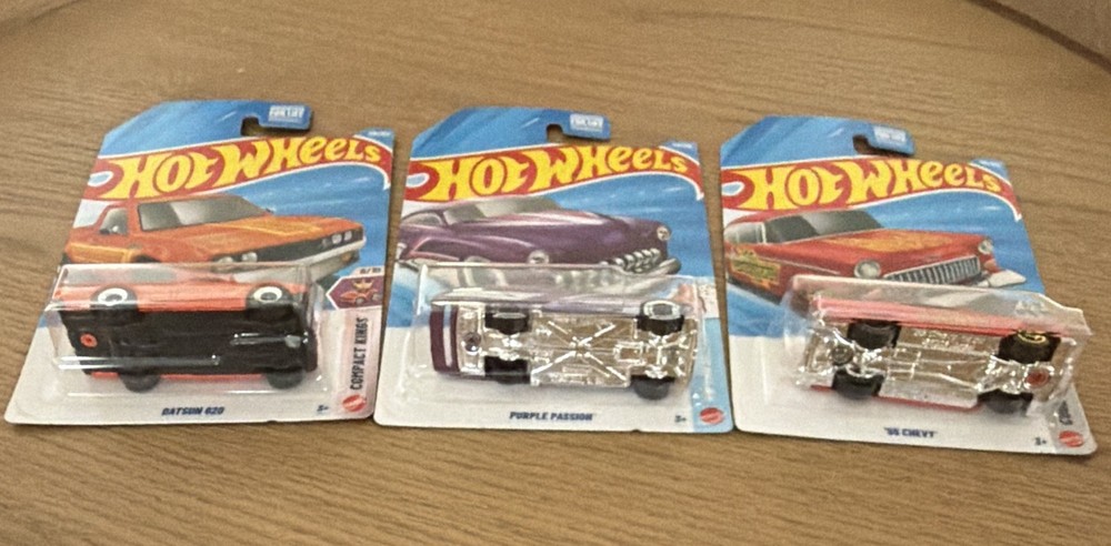 Hot Wheels 2019 X-Raycers #3/10 Gazella GT #FYD64 1 64 Scale Diecast T35