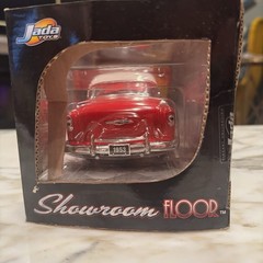 2003 Jada Showroom Floor 1953 Red Chevy Bel-Air w/ White Roof 1/24 Die-cast NIB