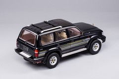 KengFai 1/18 Toyota Land Cruiser LC80 Black Diecast Car Model