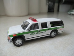 mint loose OOP Code 3 1/64 GMC Suburban SUV Verplanck NY Fire Dept chief