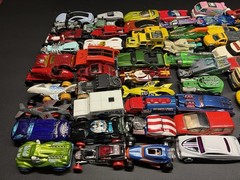100 LOT DIECAST Metal Cars Trucks Vehicles Loose Hot Wheels Matchbox Bulk Varied