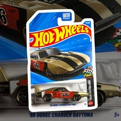 Hot Wheels ’69 Dodge Charger Daytona #56 Gold 1:64 HW Racing 2/10 FREE CASE