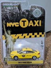 Greenlight 2013 Ford Fusion Taxi Cab NYC New York City Yellow 1/64 Scale MOC