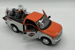 Ford F-150 STX 1:27 SCALE WITH 1958 FLH DUO GLIDE 1:24 HARLEY BY MAISTO WHITE