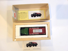 Corgi Classics 98449 White Petrol Tanker Petrol Corporation (1995) #2175 – New