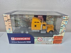 Kenworth W900 Semi-Truck w/Sleeper Cab Toy / Model Truck ; Norscot, 1:87 D15