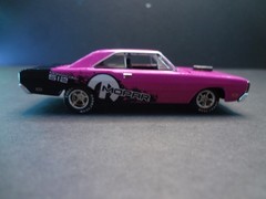 M2 Machines 1974 Dodge Dart Swinger 340 MOPAR – Loose 1:64