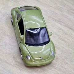 VW Beetle Diecast Model Car 1/60 (69) – Excellent Condition by Welly