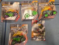 Monster Jam Grave Digger Lot of 4 + Jurassic World Matchbox Ford Explorer New