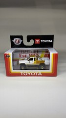 M2 Machines Toyota Pickup Truck 1979 Diecast White/Gold Unopened Box chase