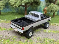 1990 Ford F-250 Lifted 4×4 Truck 1/64 Diecast Custom Greenlight Bricknose Pickup
