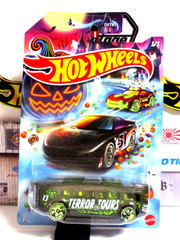 2026 Hot Wheels Halloween Series Hot Wheels High In Dark Olive Green!
