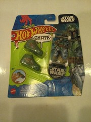 New 2022 Hot Wheels Skate STAR WARS BOBA FETT Fingerboard Screen Legends MINT